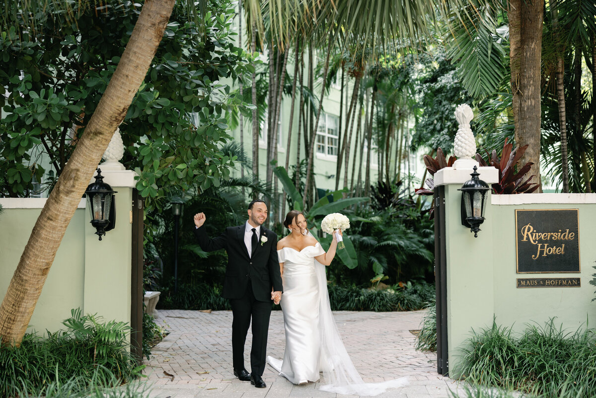 classic wedding photographer near me