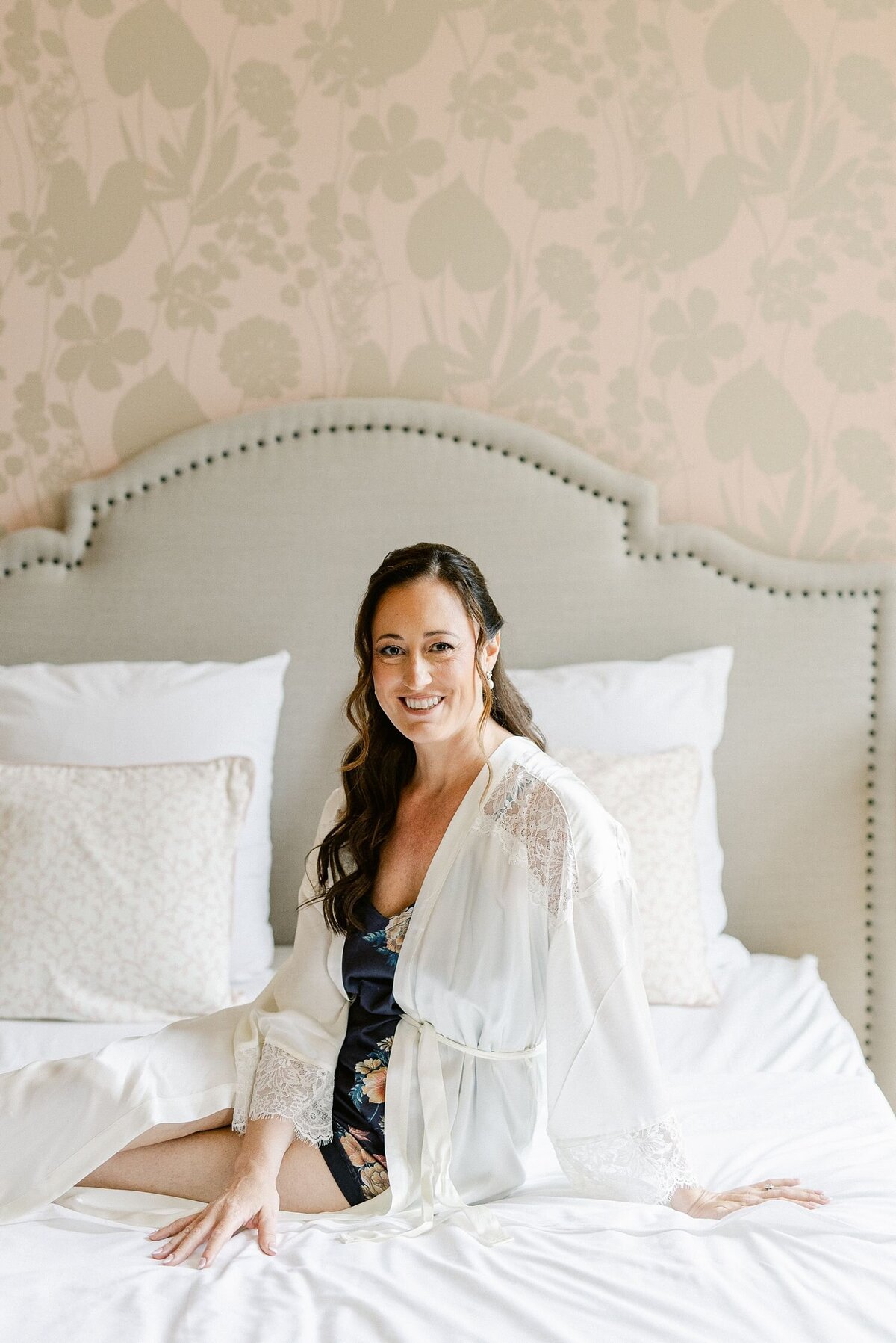 provence-bridal-portrait-photographer-getting-ready