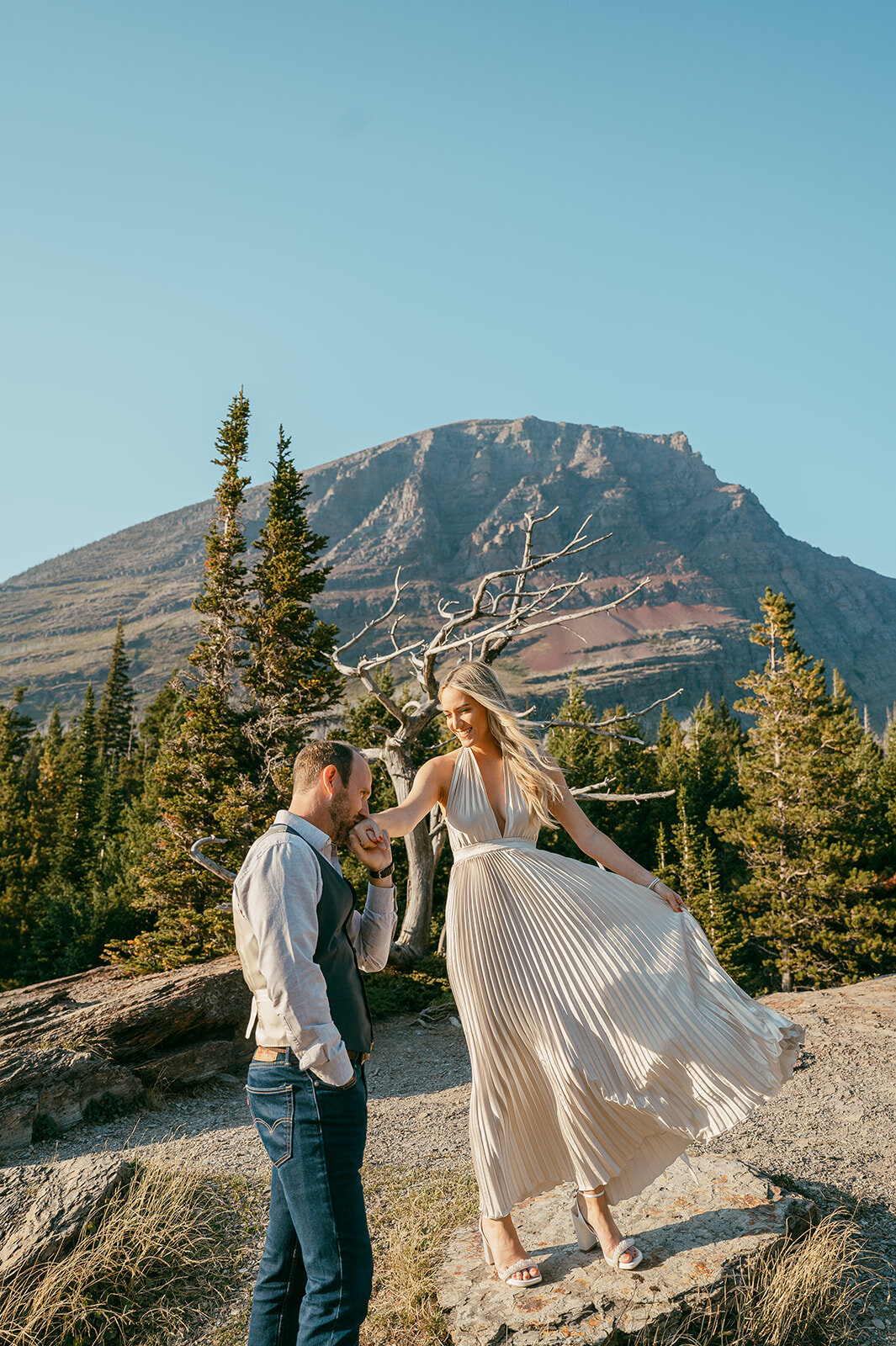 vintage-hollywood-glacier-national-park-elopement-presley-gray-photo0886
