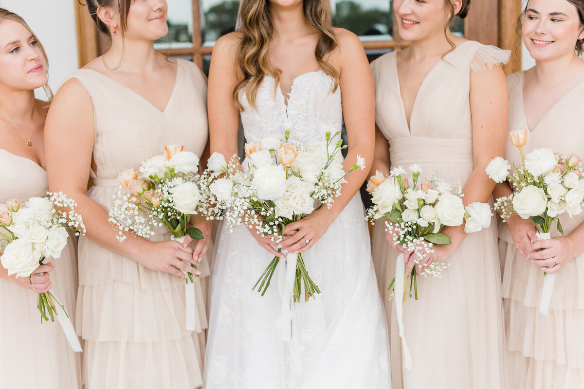Bridal party Photography Wildflower Ridge wedding venue Marthasville Mo