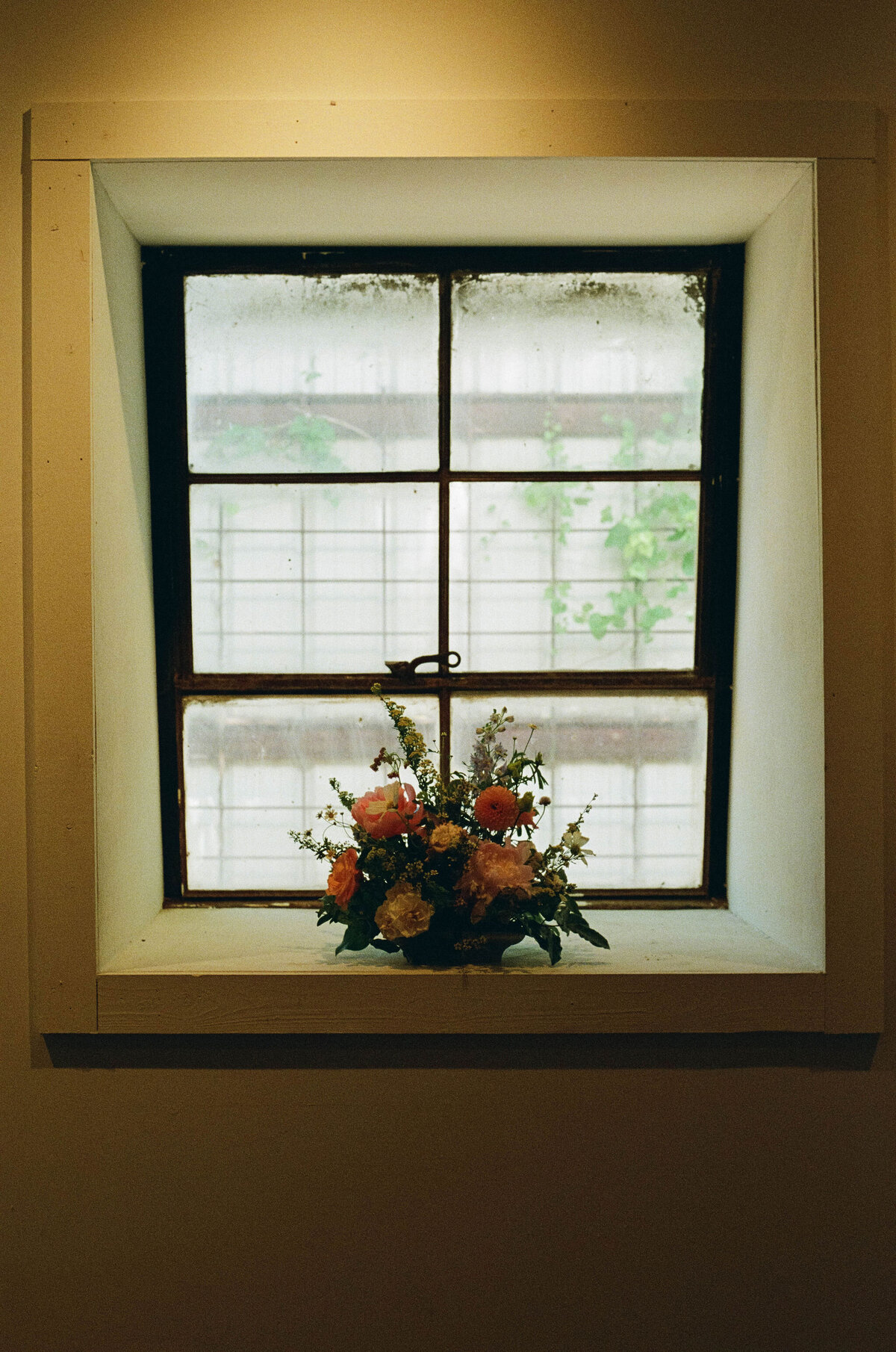 Brooke&PerronWeddingPhotos_GettingReady_AustinWeddingPhotographer_HereafterFilms-5