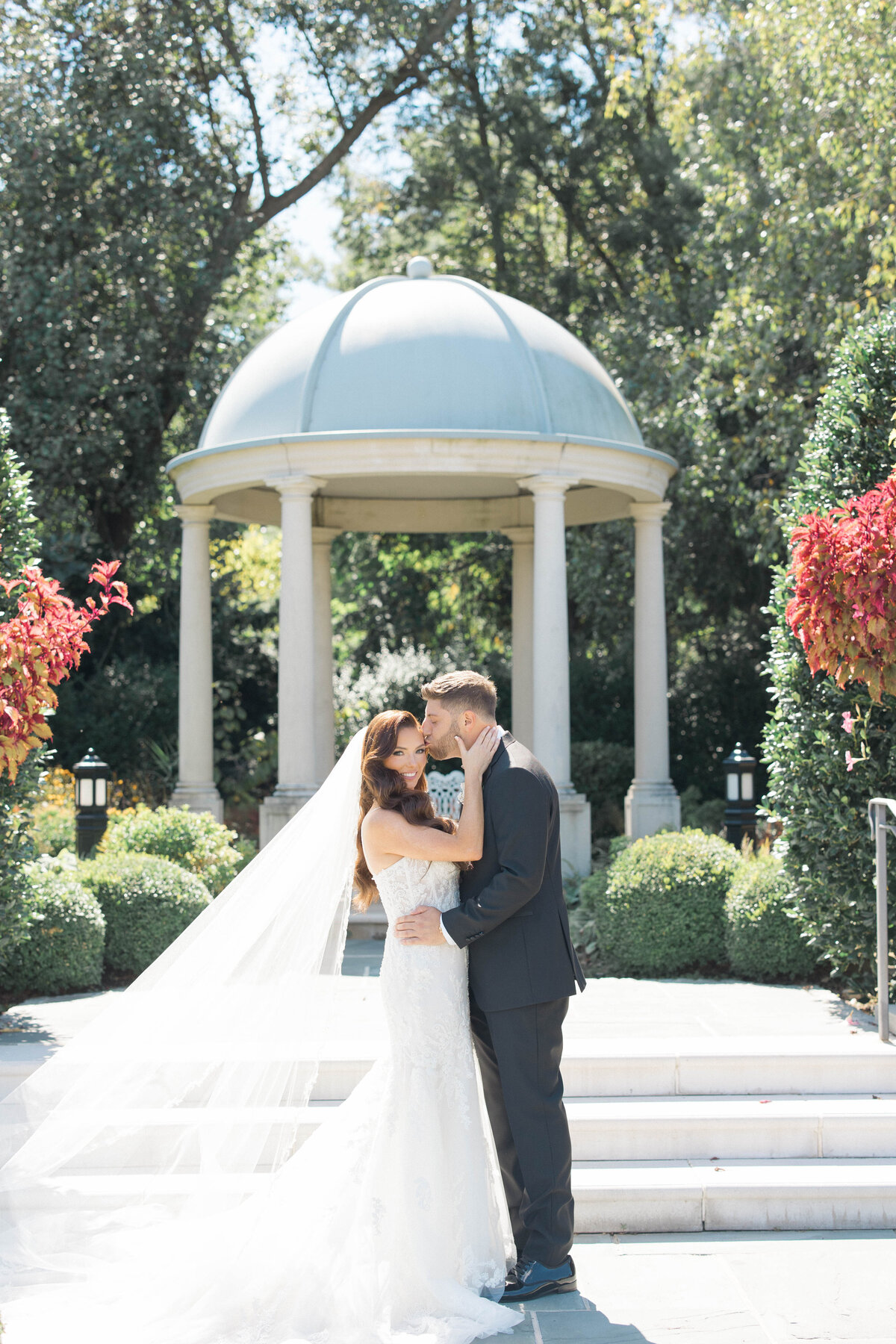 Molly Sue Photography Wedding at Park Chateau 24