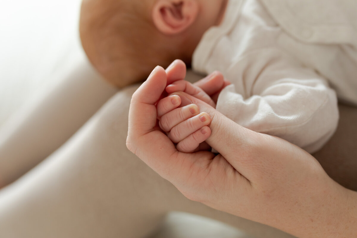details babyhandjes