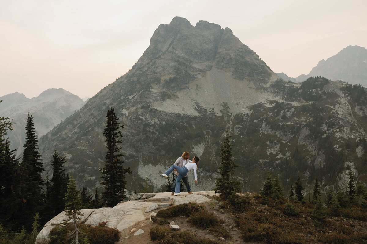 Engagement-Session-PNW-North-Cascades-Washington-Couples-Photographer-Tessa-Marie-Collective