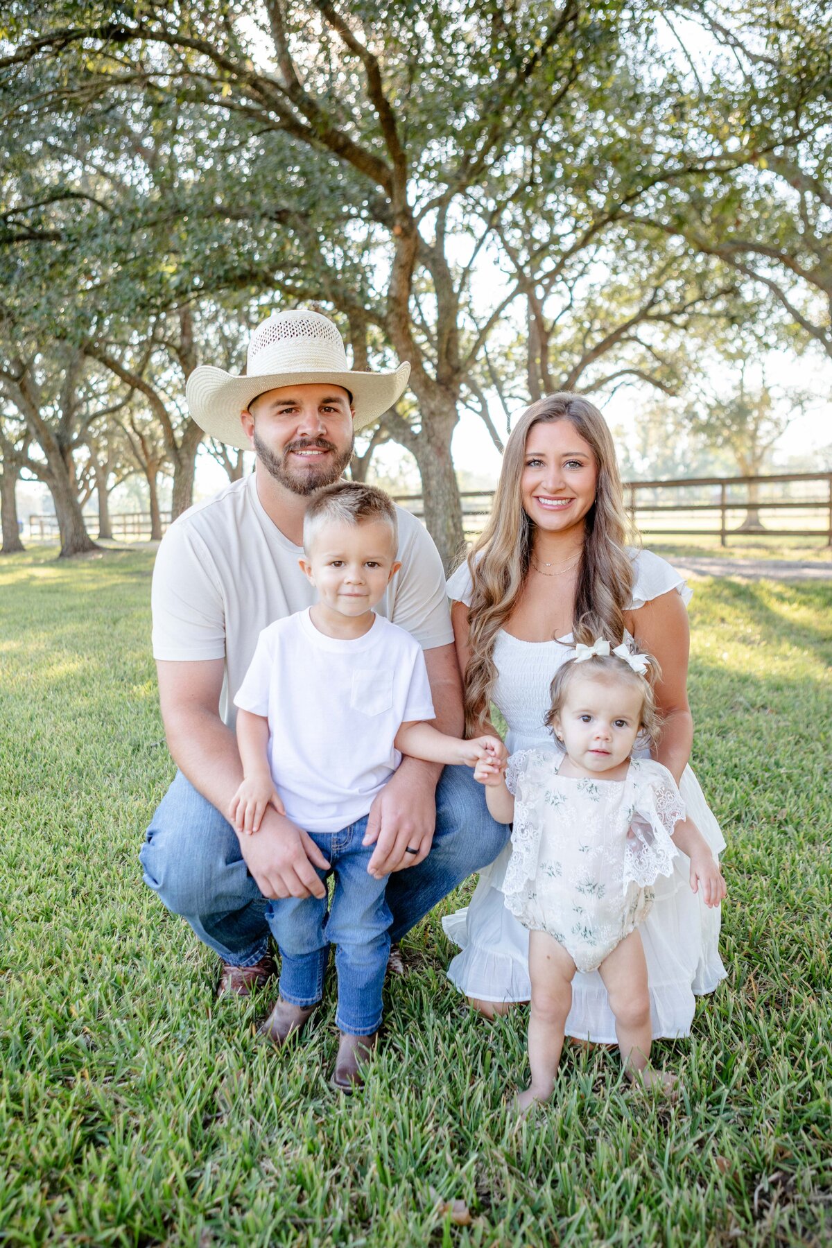 Houston-TX-fall-mini-session-Sweet-P-Farm-Magnolia-and-grace-photography-co-ClaudiaB# (1)-5