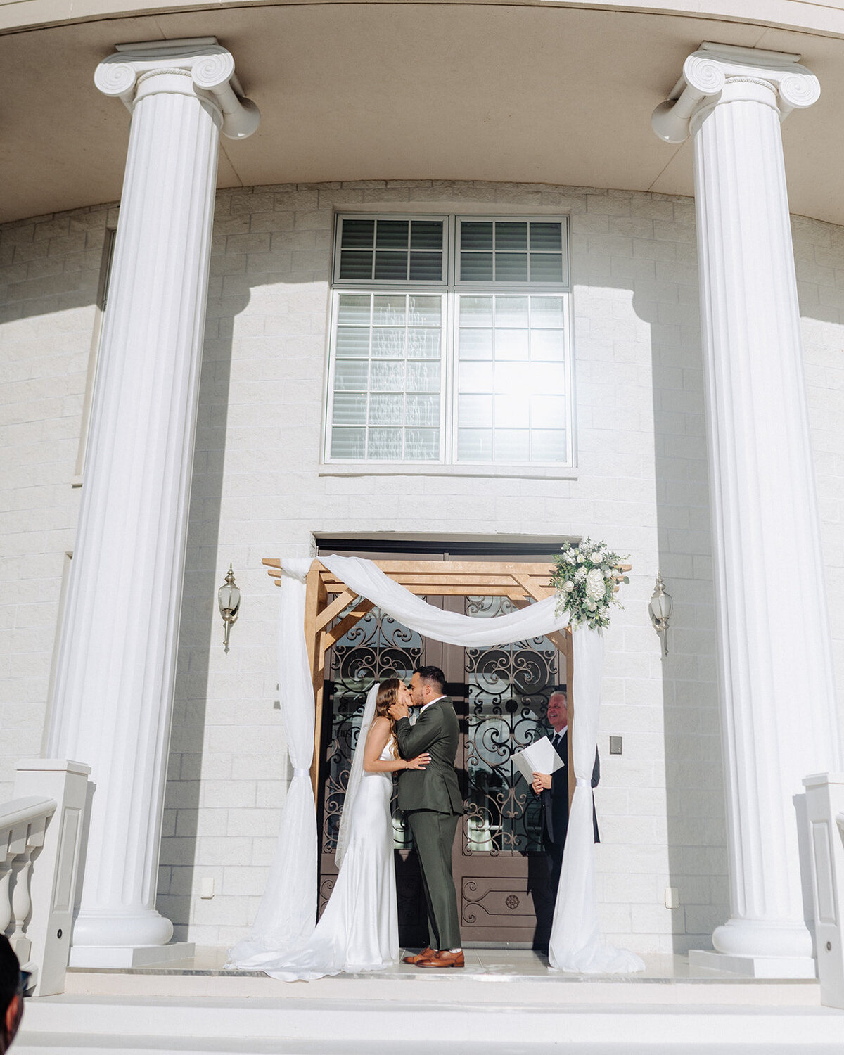 arron-mcneile-photo-whitehurst-gallery-florida-elopement-chantilly-chic-celebrations-6