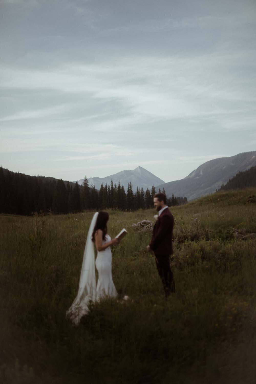 Joanne_Chris_Ceremony_KiKiCreates-34