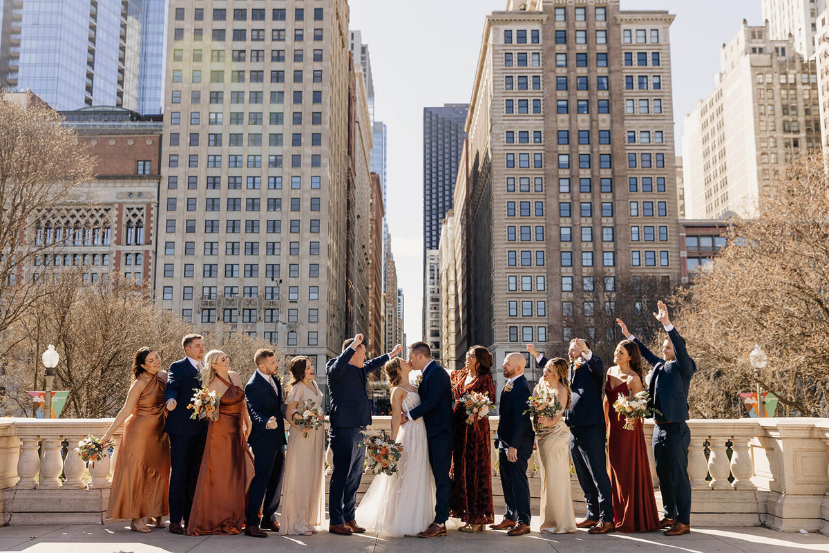 city-view-lofts-modern-downtown-chicago-wedding-036