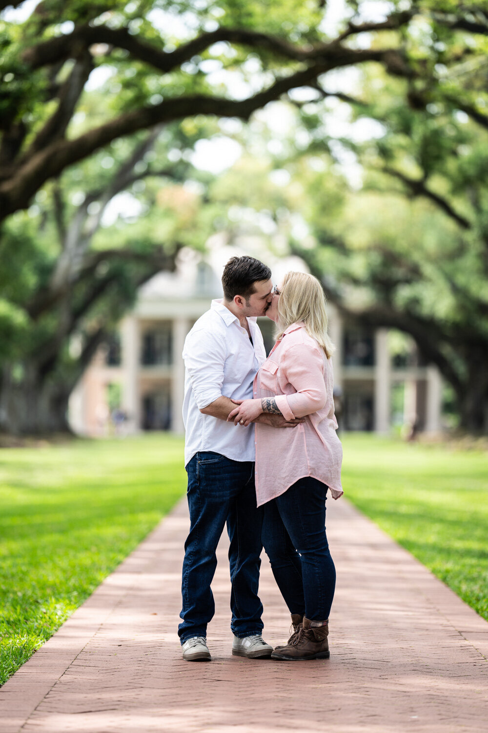 Marriage proposal at Oak Alley Plantation