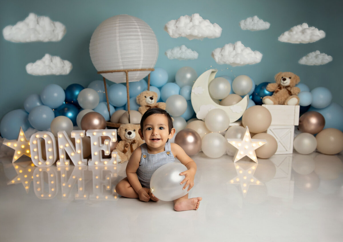 cakesmashbestphotographertudiofamilybirthdaynewbornboyamilynewborngirlfirstbirthdayportraiturephotographystudioportraitsnewborngirlboyfamilyEvaMaganaPhotographychildphotographer (1 of 10)