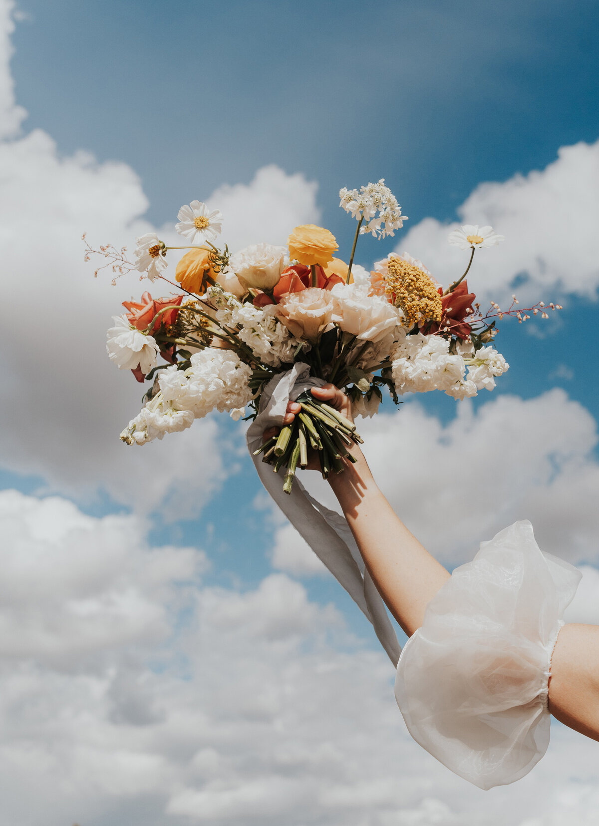 The florals of a bride on her wedding day