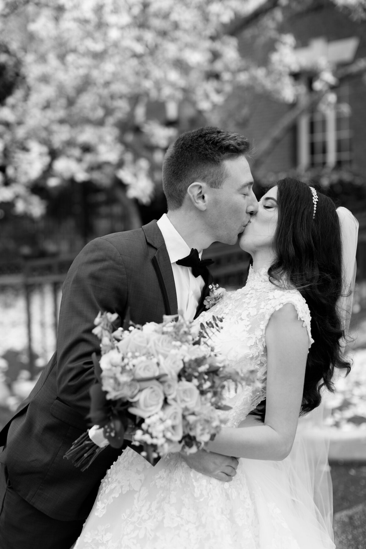 bride-and-groom-wedding-portrait