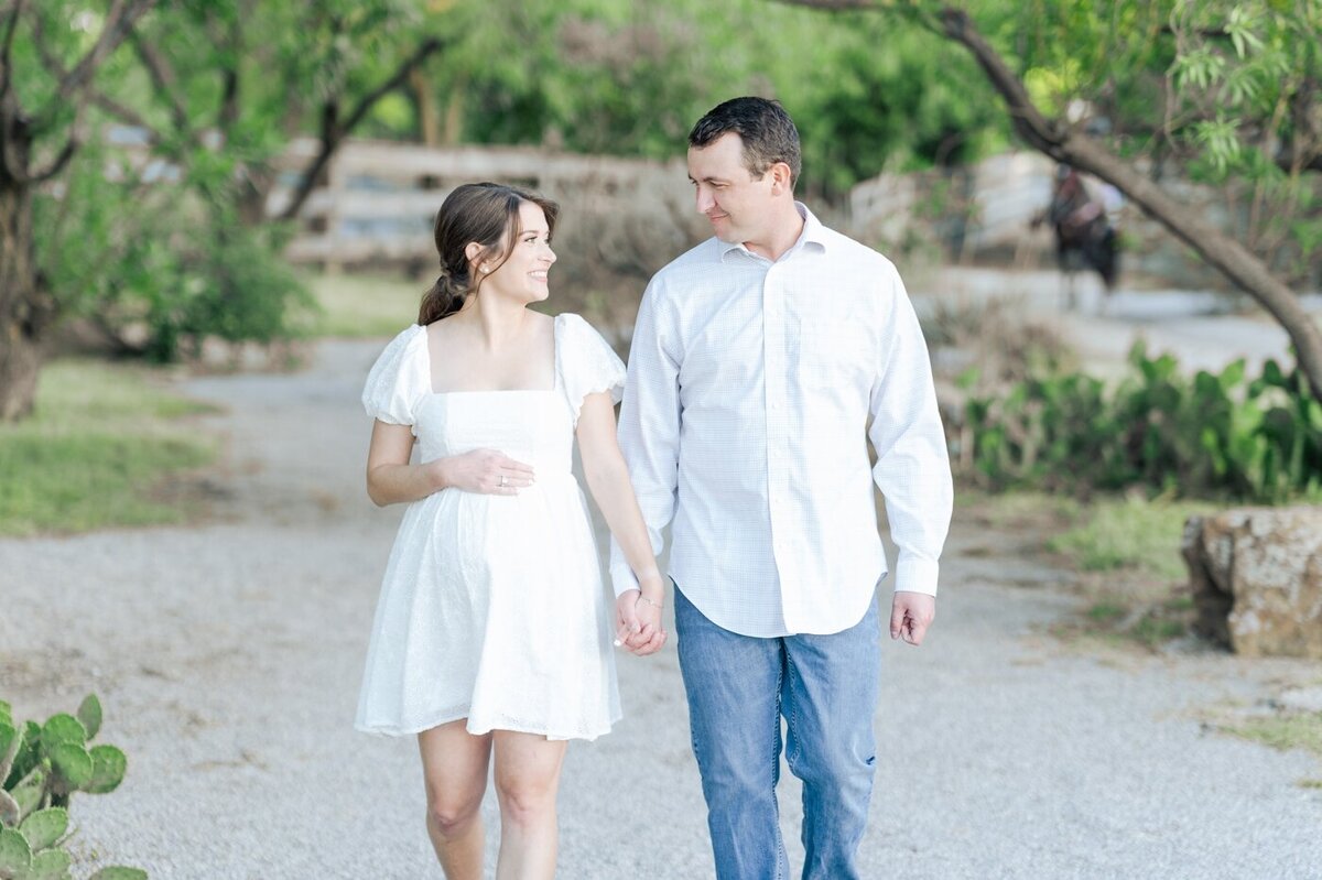 Fort Worth Maternity Shoot Pictures Cactus Stockyards Photos 21