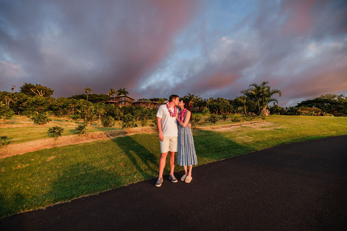 Hawaii-Engagement-Photos-Holualoa-Inn (113)