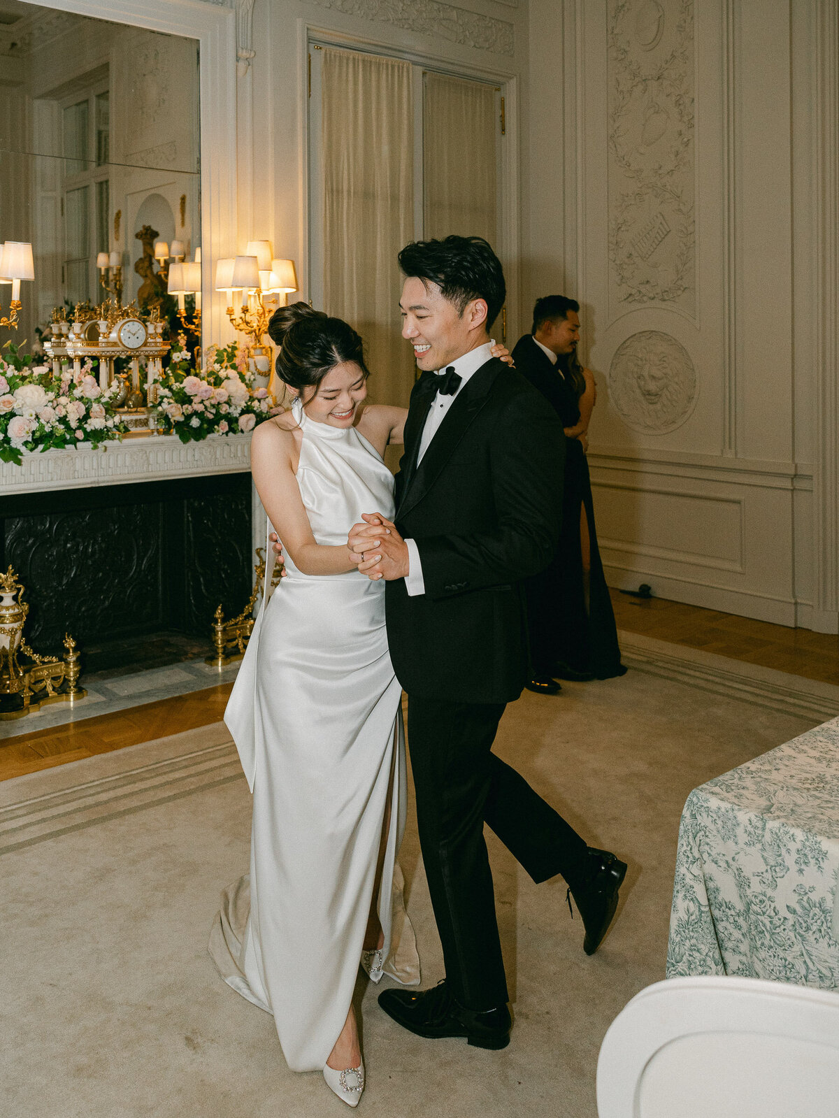 Alexandra-Vonk-destination-wedding-Hotel-de-Crillon-Paris-273