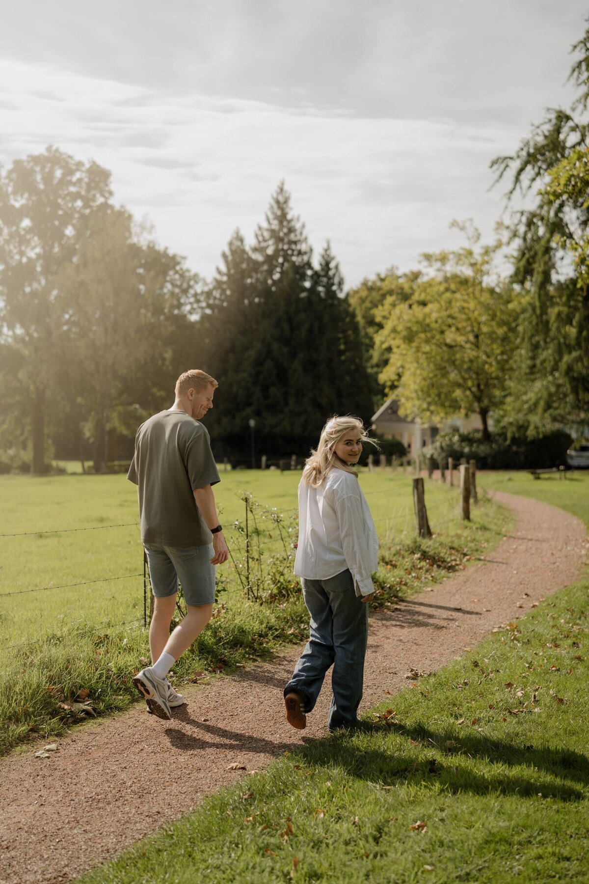 21-BEAUABO-DS302475-min