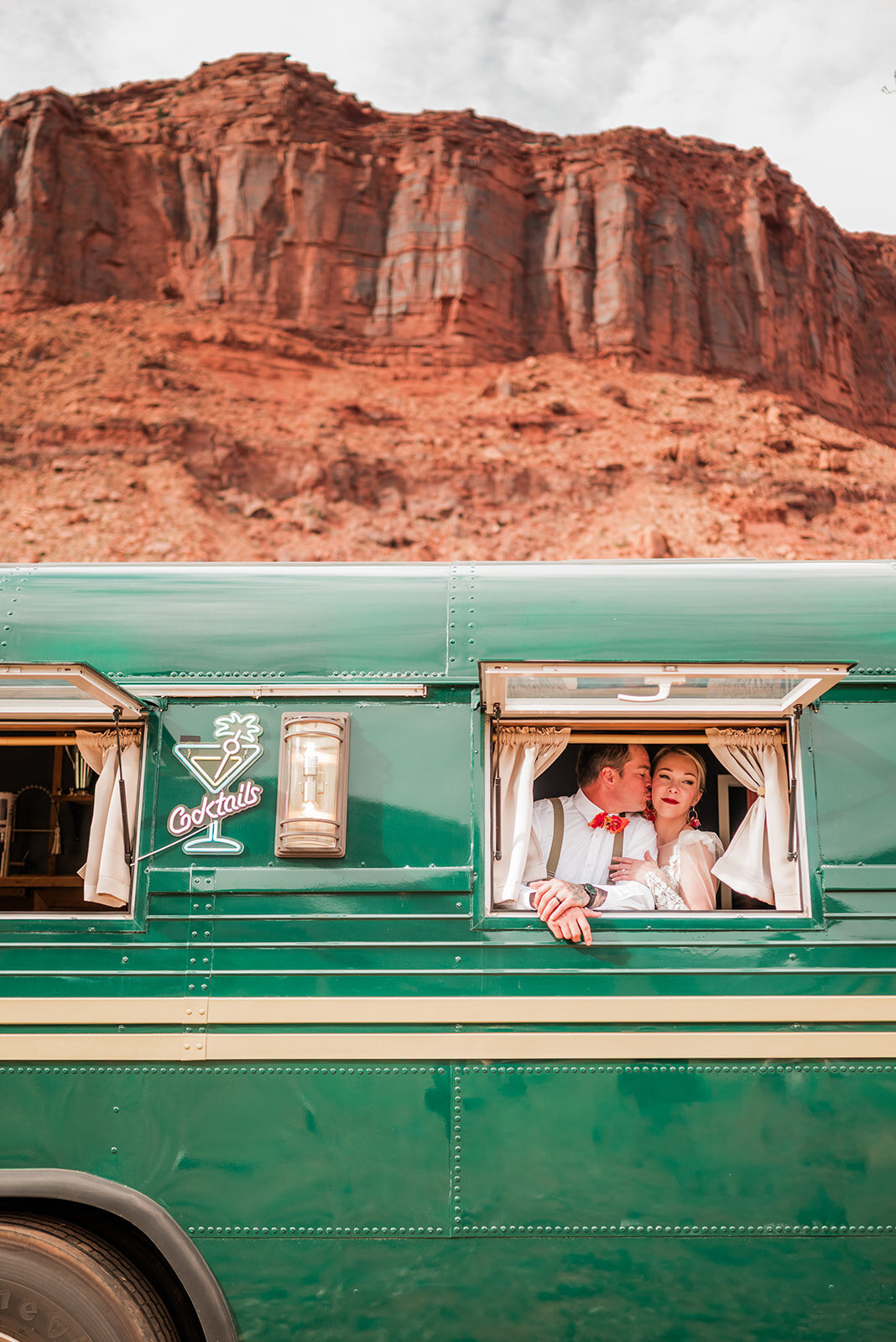 red-cliffs-lodge-moab-wedding-styled-shoot_0511_websize