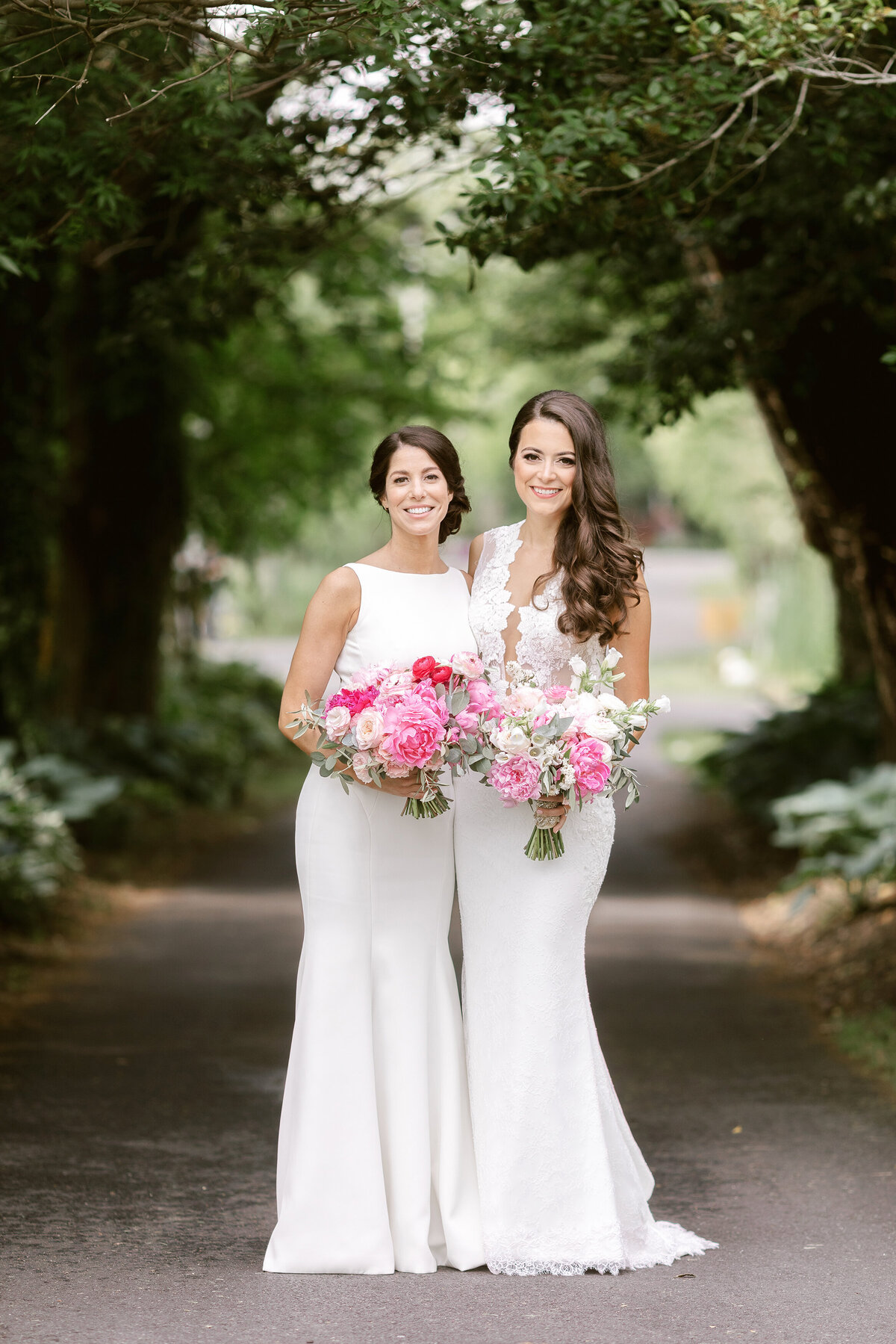 Ashley&Katie-WillowCreekWinery-EmilyWrenPhotography-046
