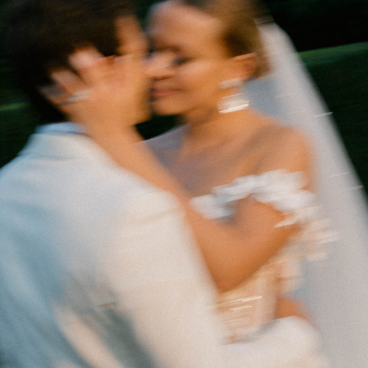 four-seasons-toronto-wedding-raphaellegranger-18