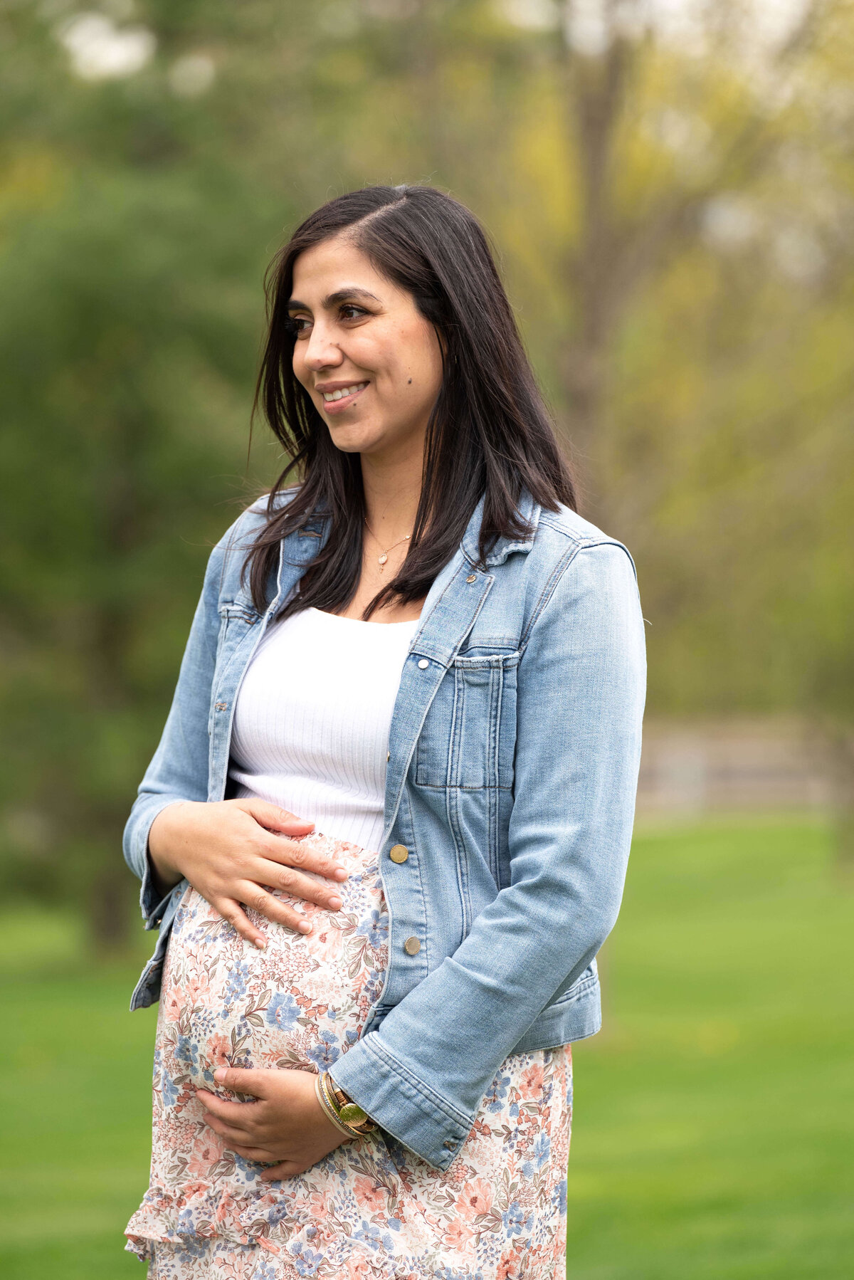 Quarton-Lake-Maternity-2-kids-Royal-Oak-April 20, 2024-DSC_6315