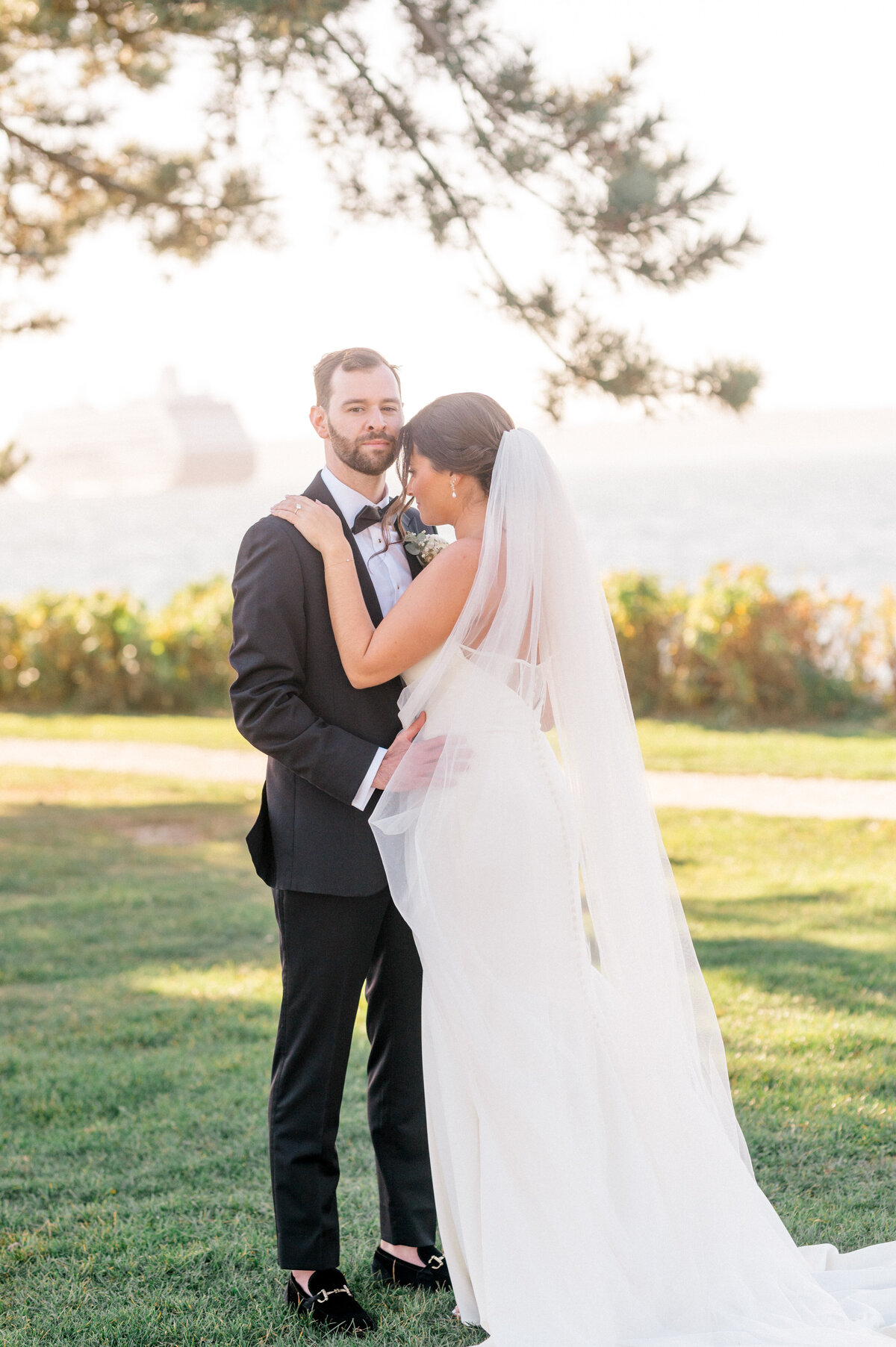 Newport-Harbor-Island-Resort-Wedding31