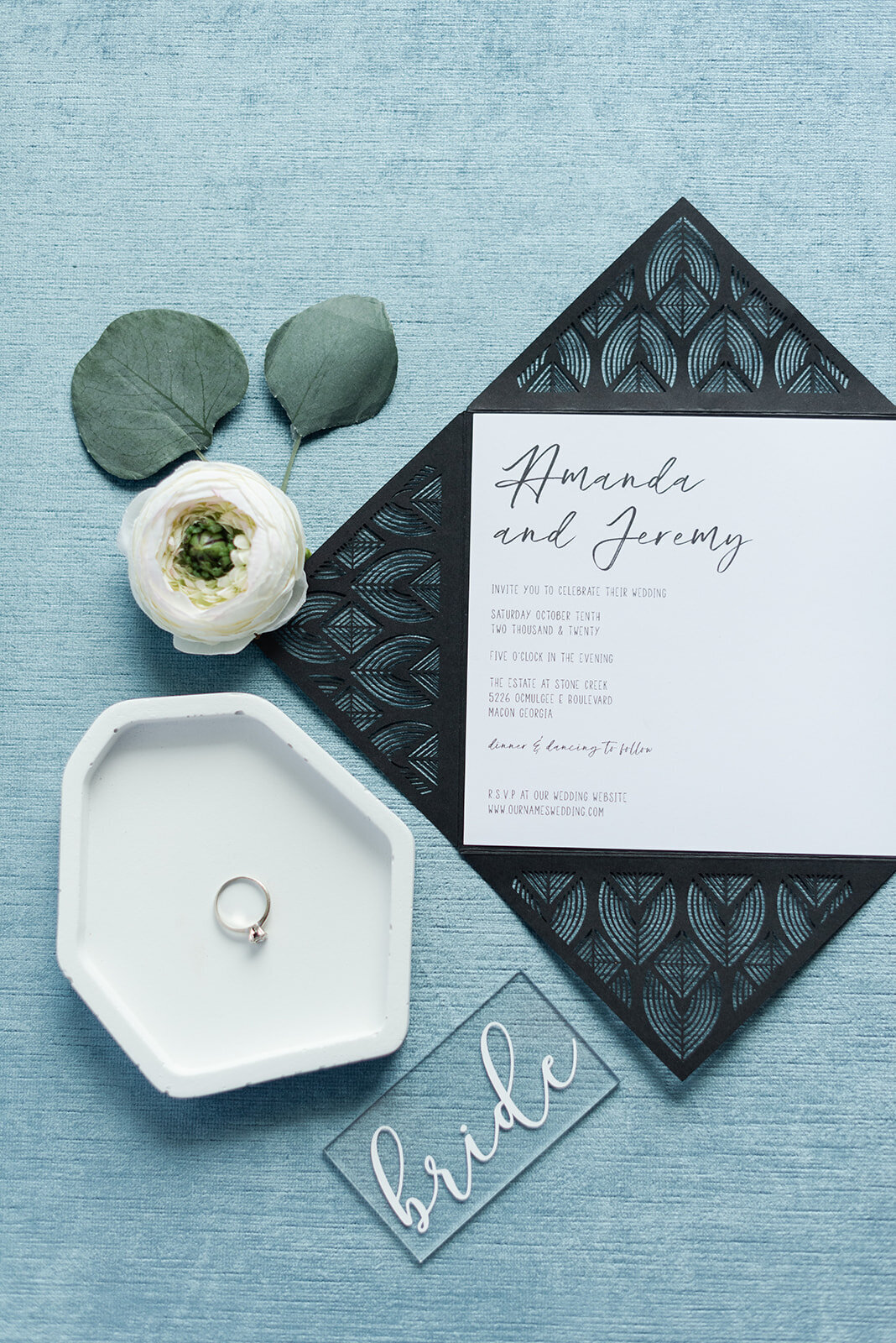 black-and-white-wedding-invitation