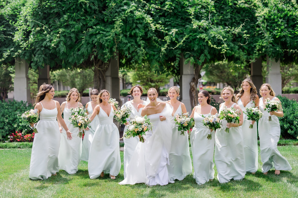 kasia-sickau-photography-wedding-photographer-hannah-and-TJ-the-grand-ballroom-covington-ky-574