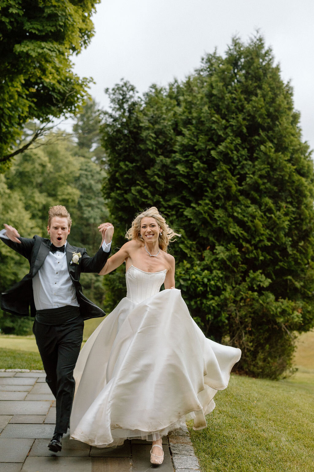 Caroline+WillWeddingNorfolkCT|KatelynBradleyPhotography351