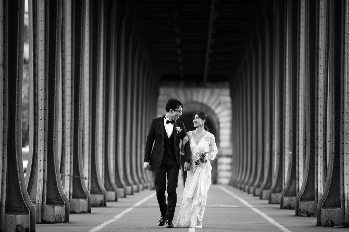 Paris_photowedding_PontBir-Hakeim_17
