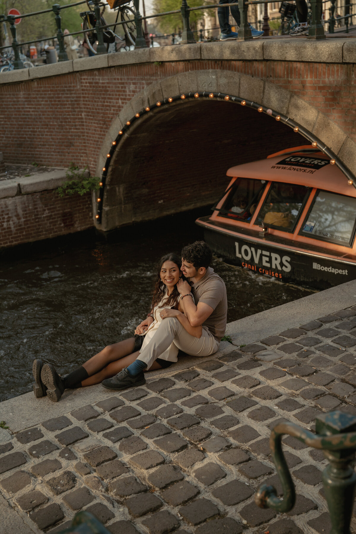 golden-hour-couple-photoshoot-amsterdam-couple-photographer-amsterdam-inhosuecapture-20