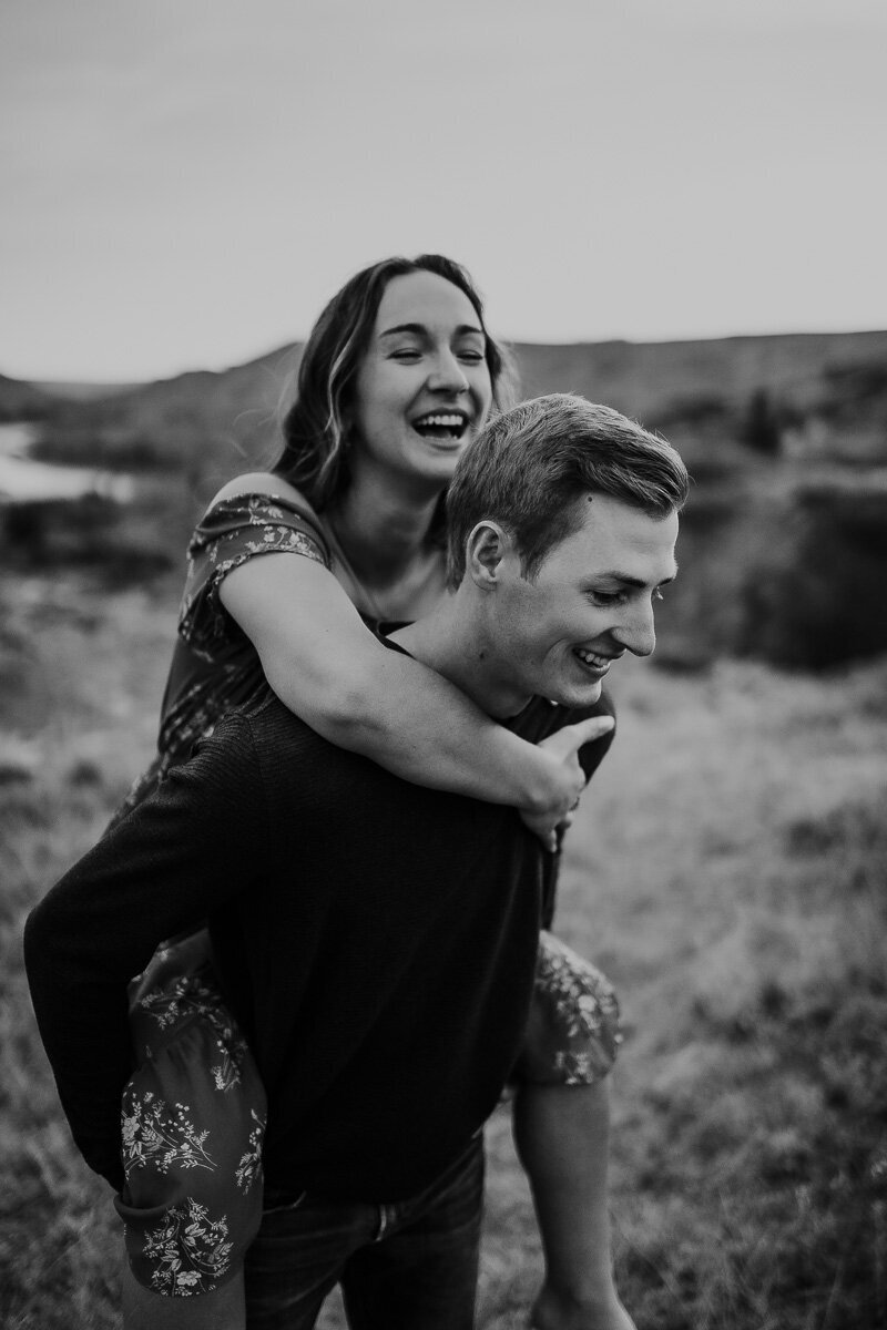 lumy+co_badlands-local-buffalo-jump-engagement-photographer-34