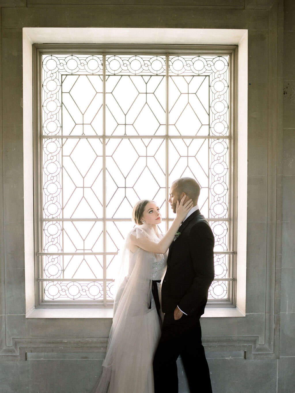 JennySoiPhotography-SFCityHallWeddingFineArtPhotographyParisianRomanticEditorial-209
