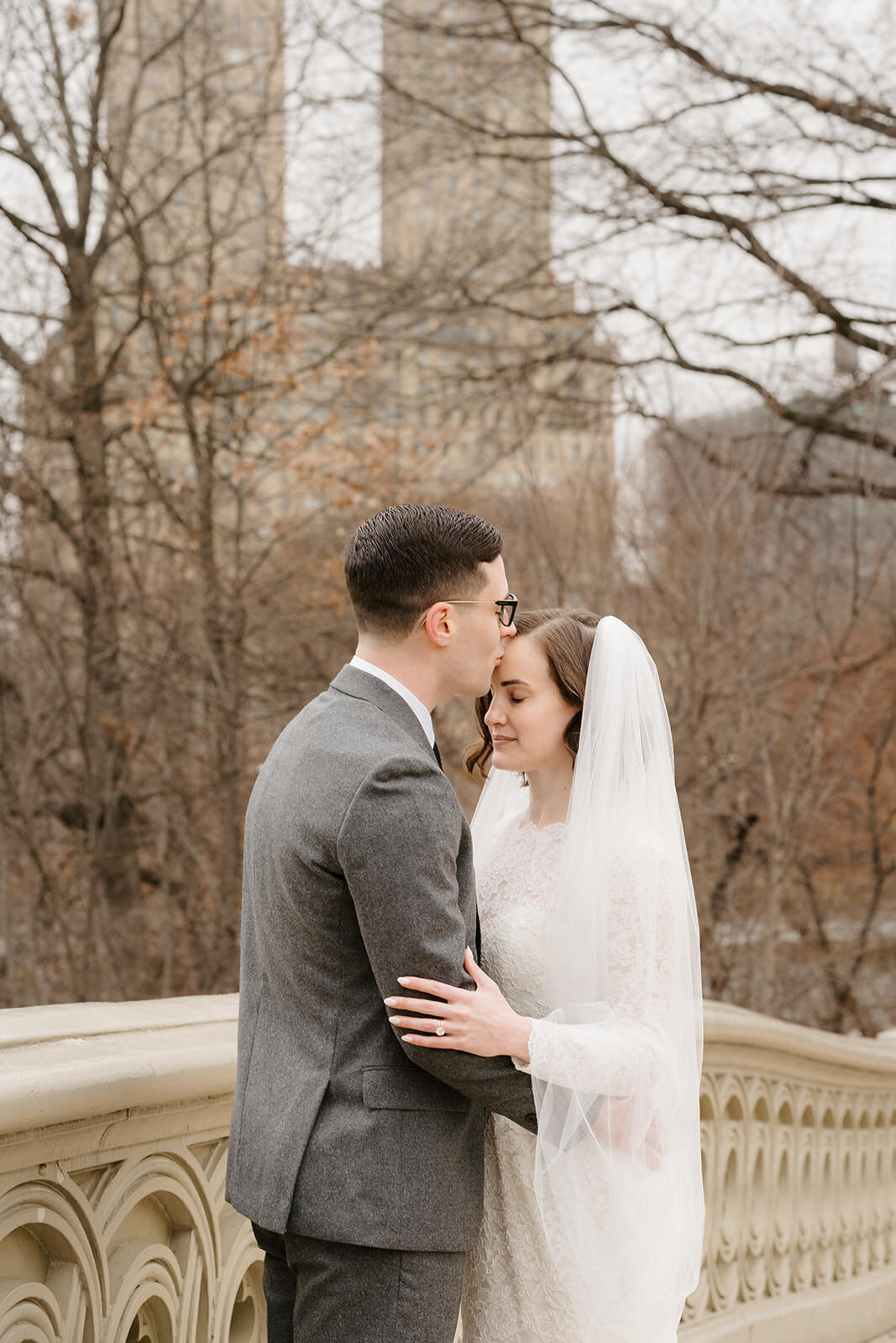 Intimate winter wedding at Central Park NYC | Oduma photography-23
