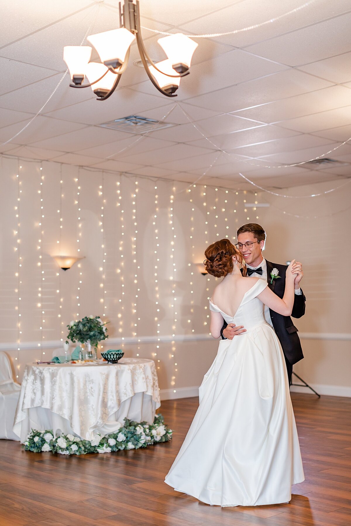 Pittsburgh-Nicassio-Fields-Green-Blue-Wedding-1 (40)