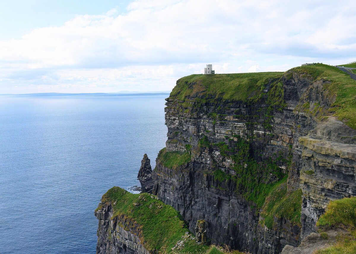 IrelandCliff-DeNoiseAI-low-light