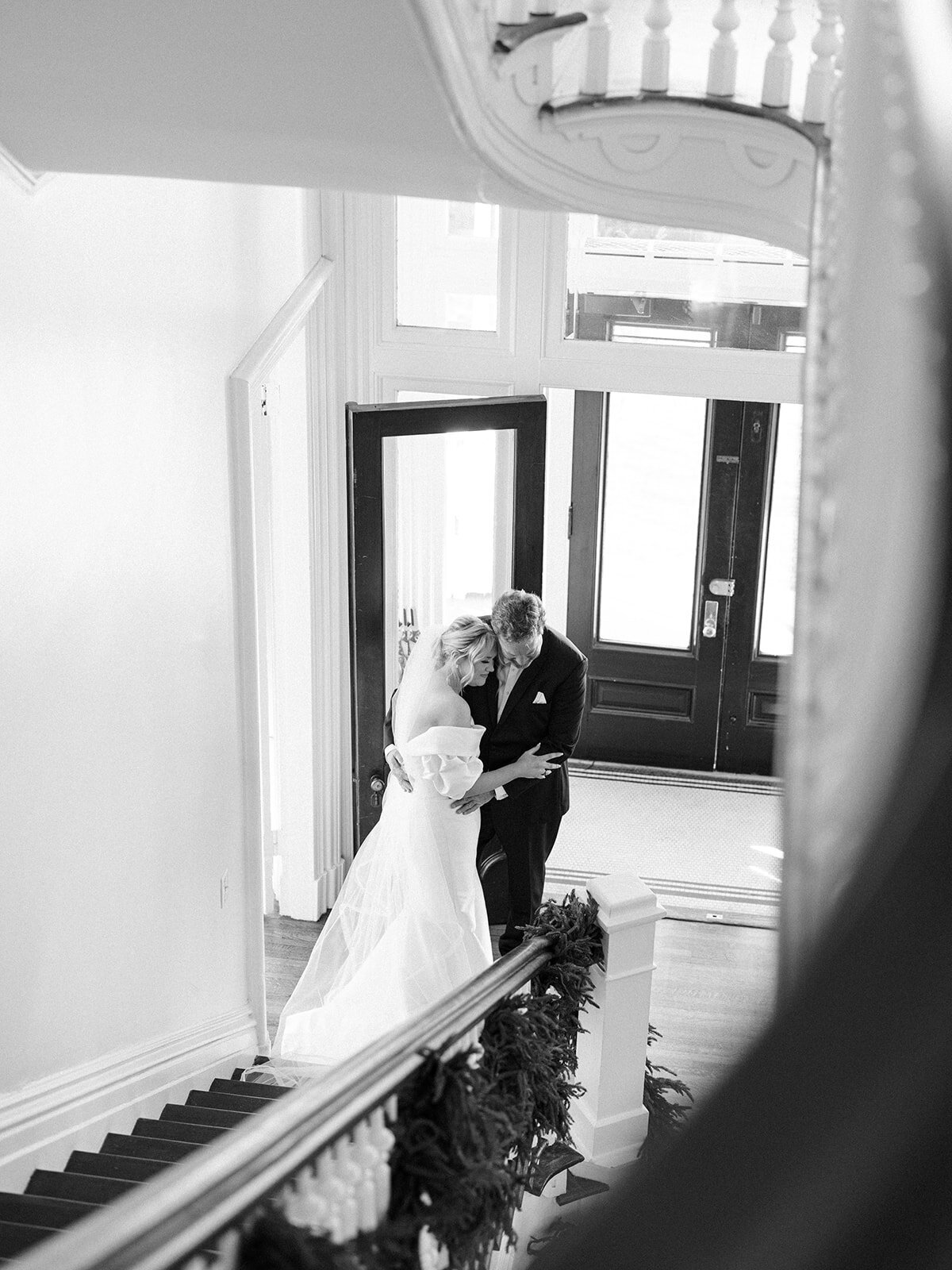 austin-mitchell-wedding-first-looks-40_websize (1)