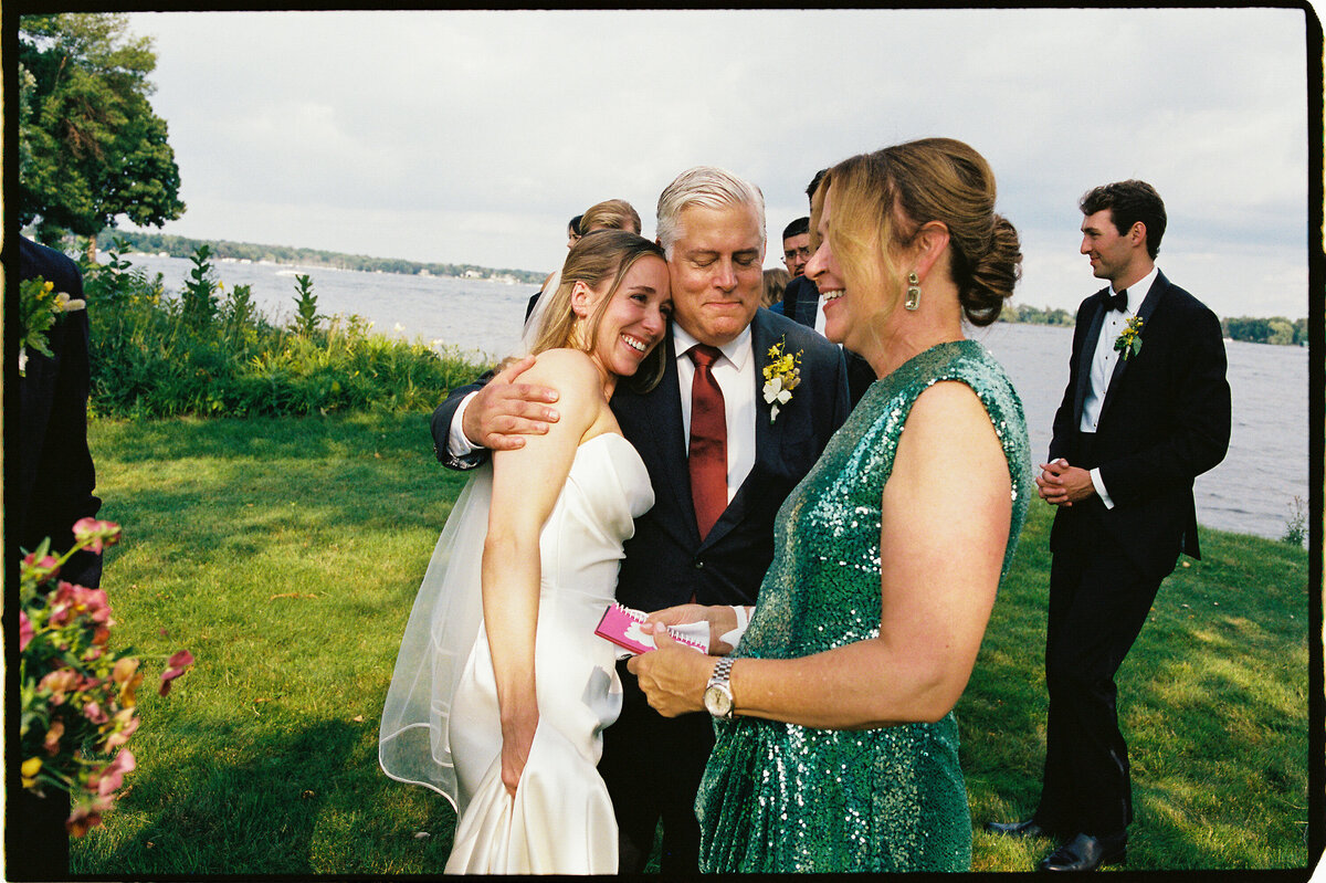 Lake-Minnetonka-wedding-Will-DeGraw-Clever-Disarray-58