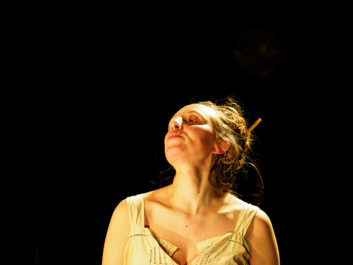 MATTEA Idée originale, interprétation Alexandra Lacour : texte Laura Léoni : mise en scène Sébastien Bonnabel : concept musical et sonore Alexandra Lacour, Ulysse Chaffin_4080030-Enhanced-NR