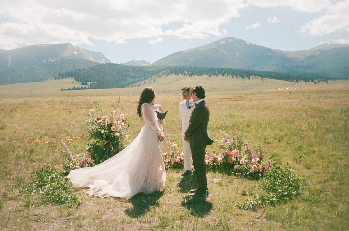Film_Wedding_Photos_AshleyJoycePhotography-5