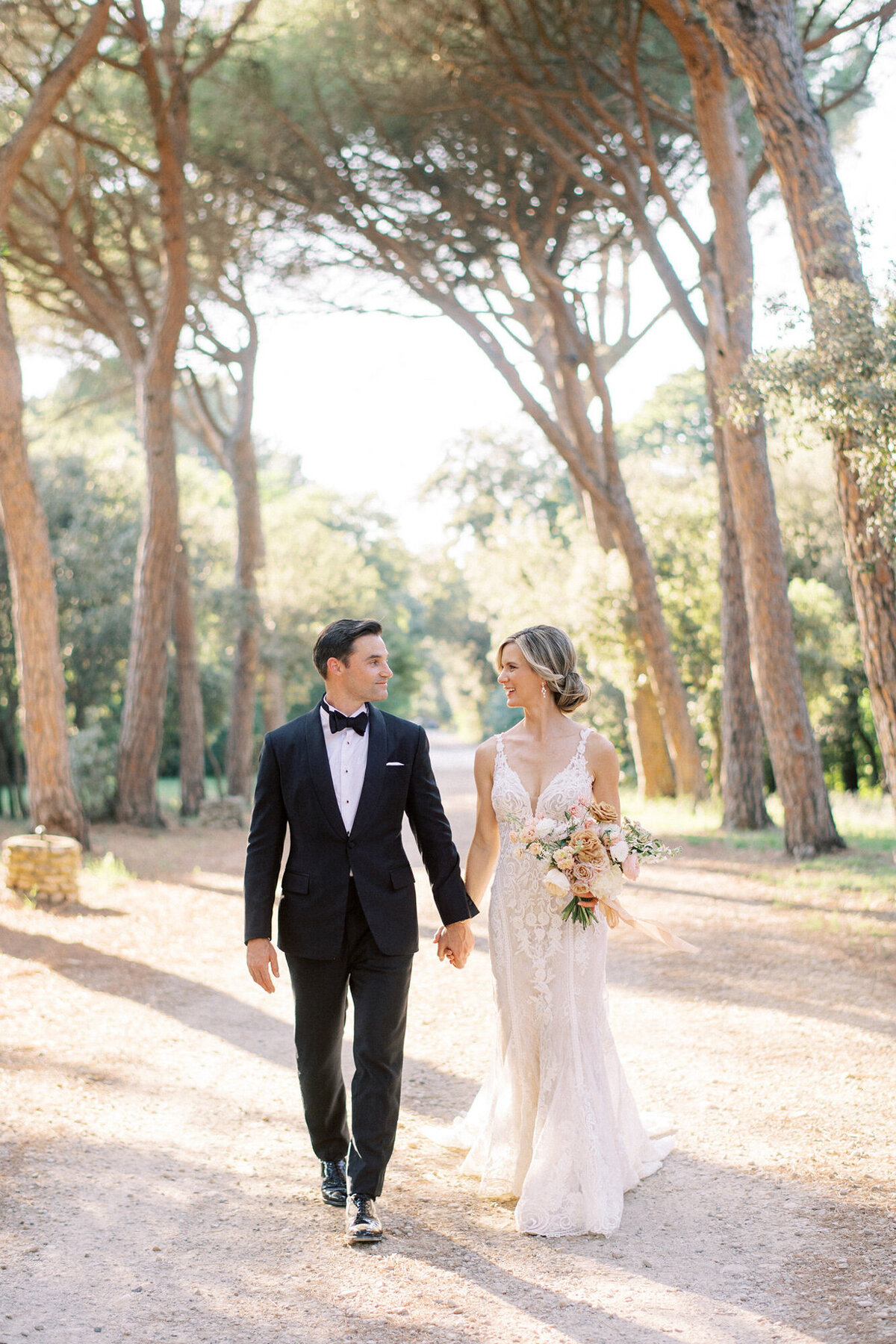 Maïlys Fortune Photography Husband Wife Wedding Weddings Photography France Switzerland Italy Timeless Dreamy Imagery Bilingual French English Destination Weddings Destination Wedding Provence French Riviera Paris Lake Como Tuscany82