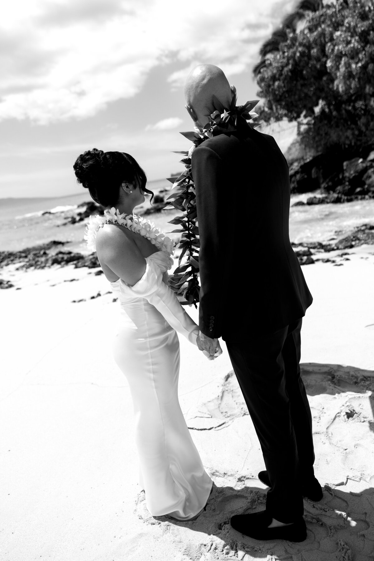 1Hawaii-Honolulu-Destination-Wedding-Kualoa-Ranch-Paliku-Photographer-Oahu-Maui-Kona-1795