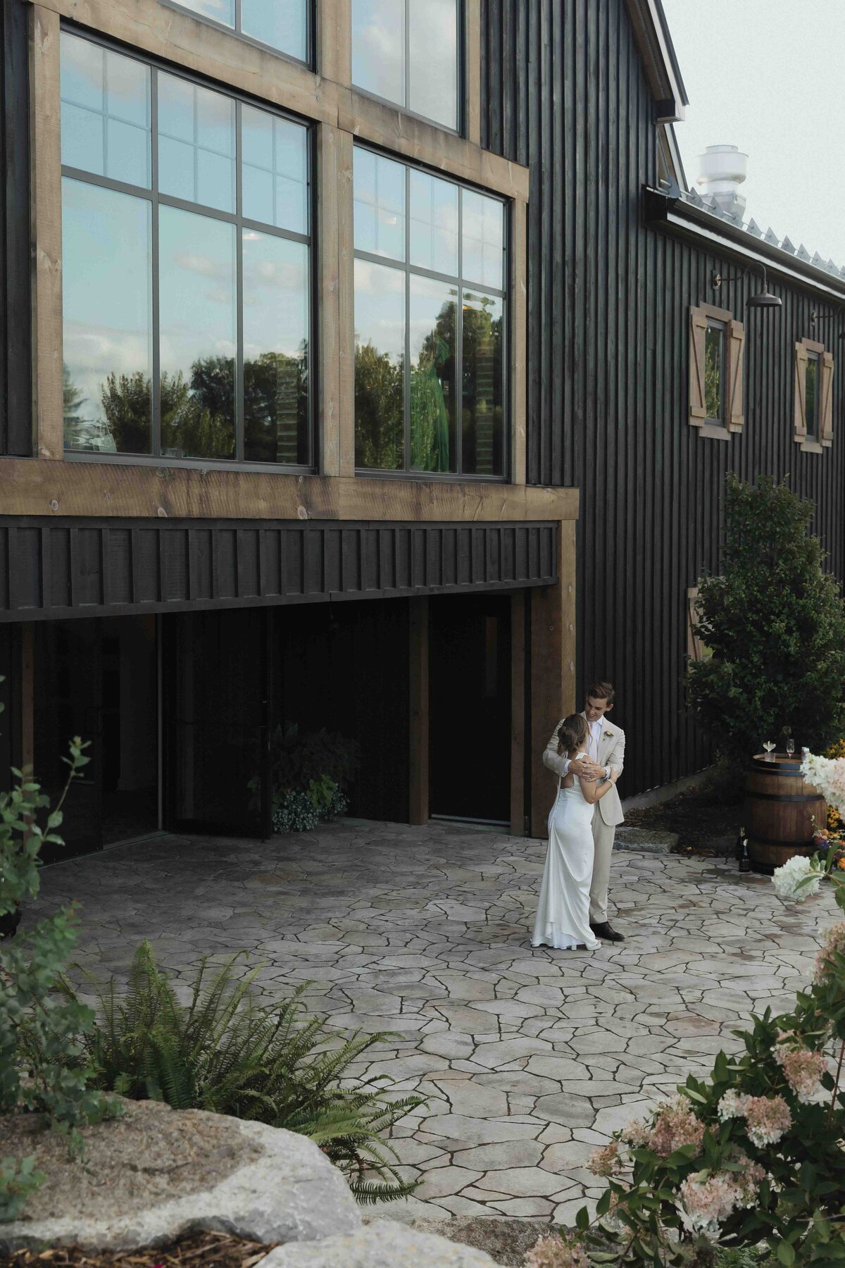 riverhouse winery wedding