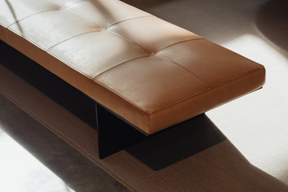 kaboompics_rectangular-leather-bench-with-a-sleek-minimalist-desig-37015