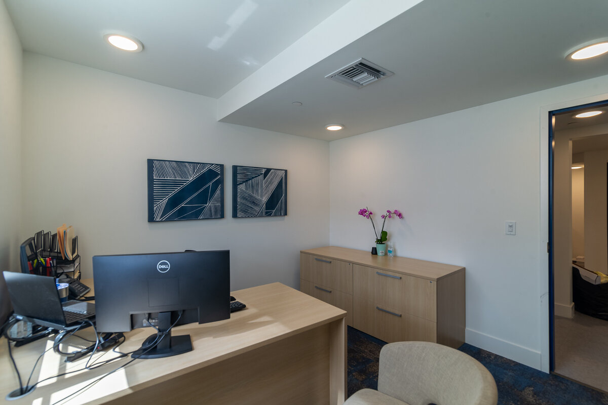 062524BERKELYPALMBEACH-130