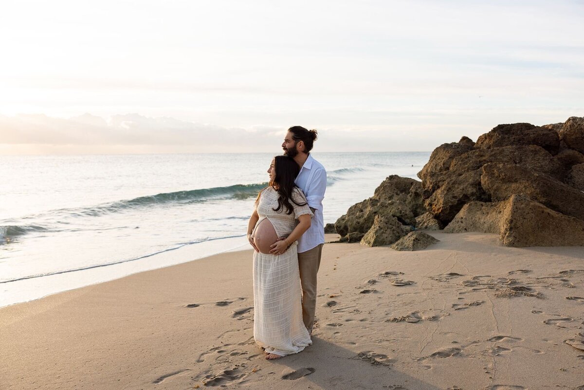 Marissa-Eric-Deerfield-Beach-Maternity-Photos-by-Alexandra-Masihy-Photography-5