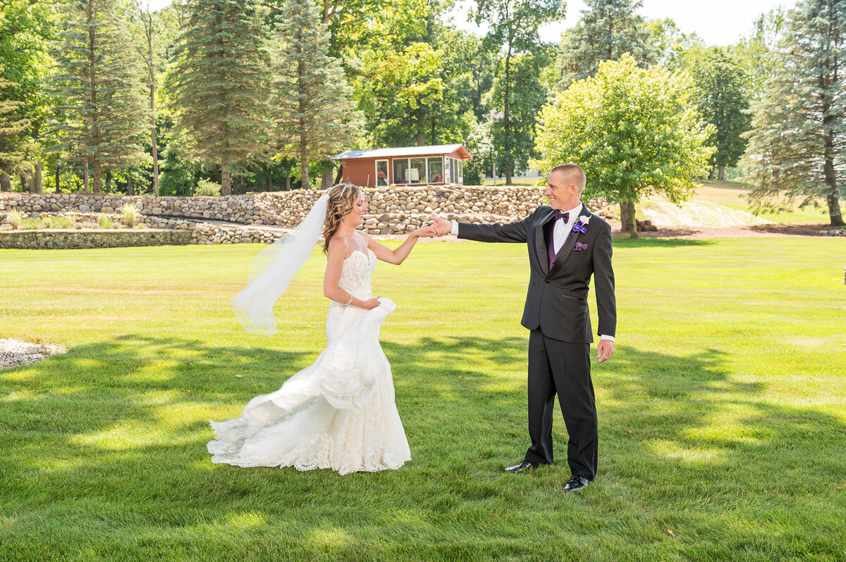 Detroit-Wedding-Photographer-The-Landing-049