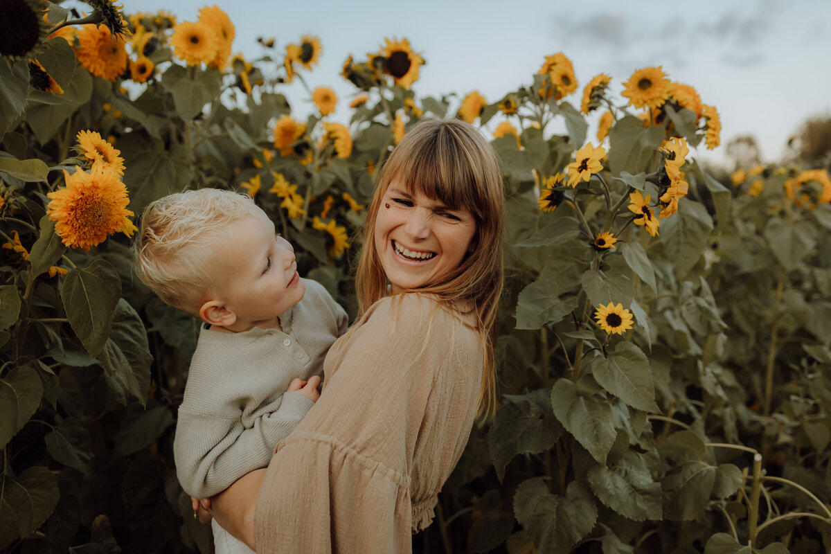 FamilyshootZonnebloemen (100 van 100)
