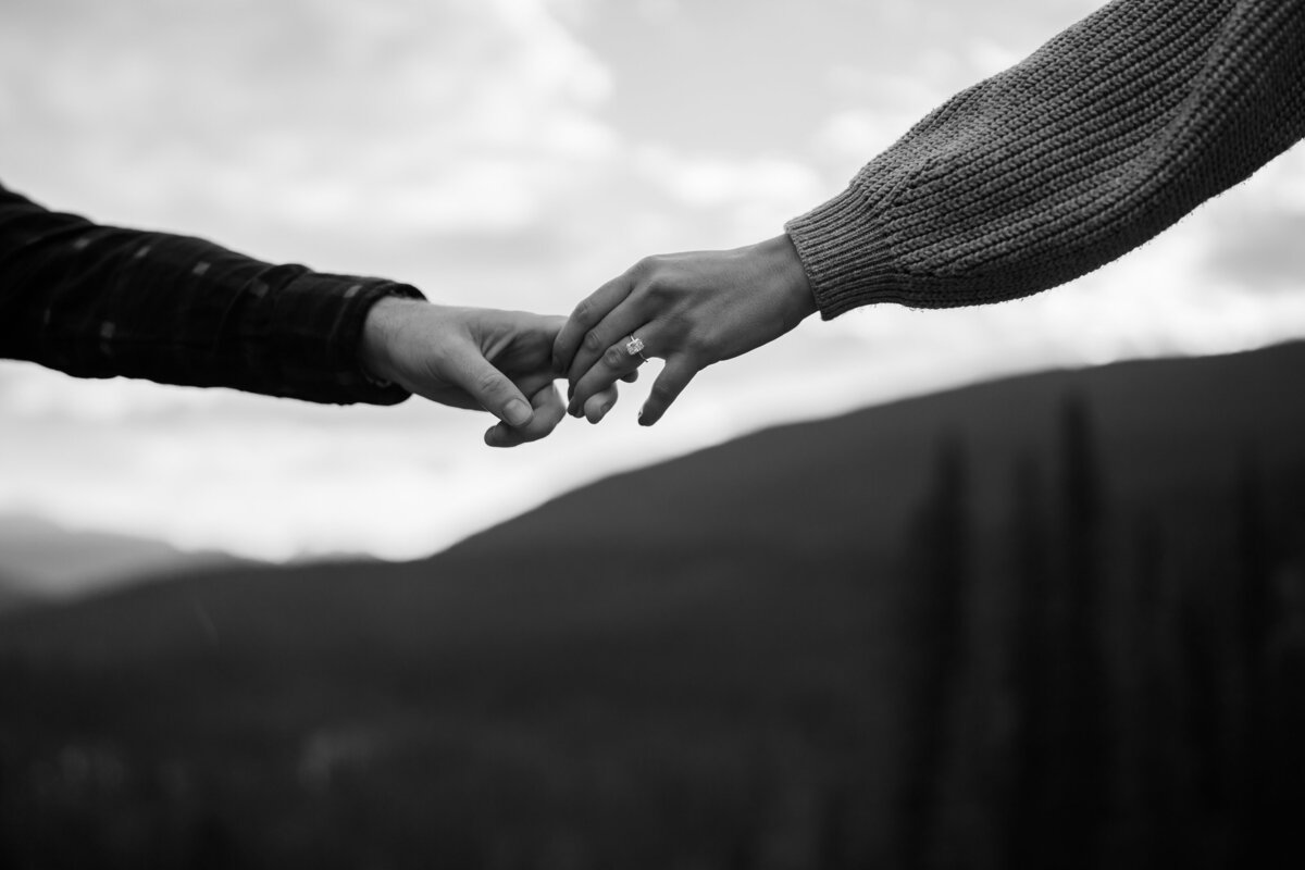 moraine-lake-sunrise-proposal-5