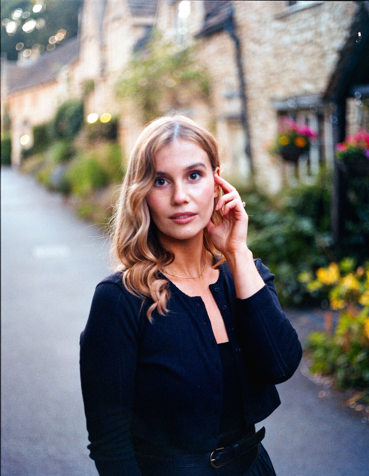 castle-combe-couple-portraits-4