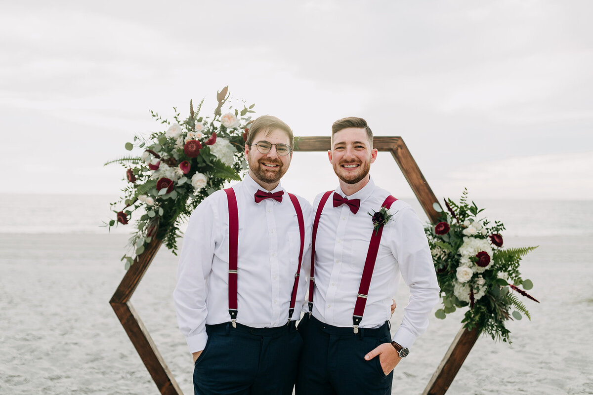 amber-mcwhorter-photo-florida-beach-elopement-chantilly-chic-planners-12